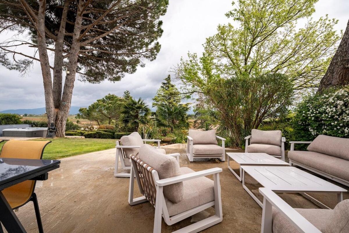 La Villa Moursoise 4 Etoiles Exteriör bild