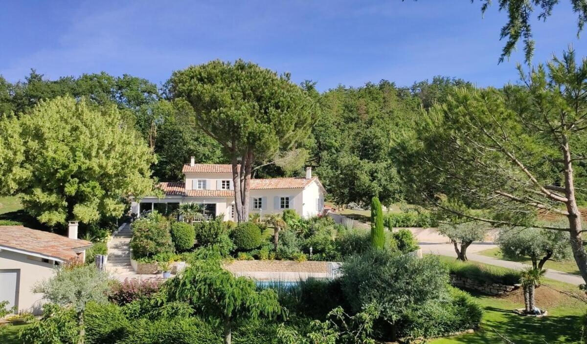 La Villa Moursoise 4 Etoiles Exteriör bild