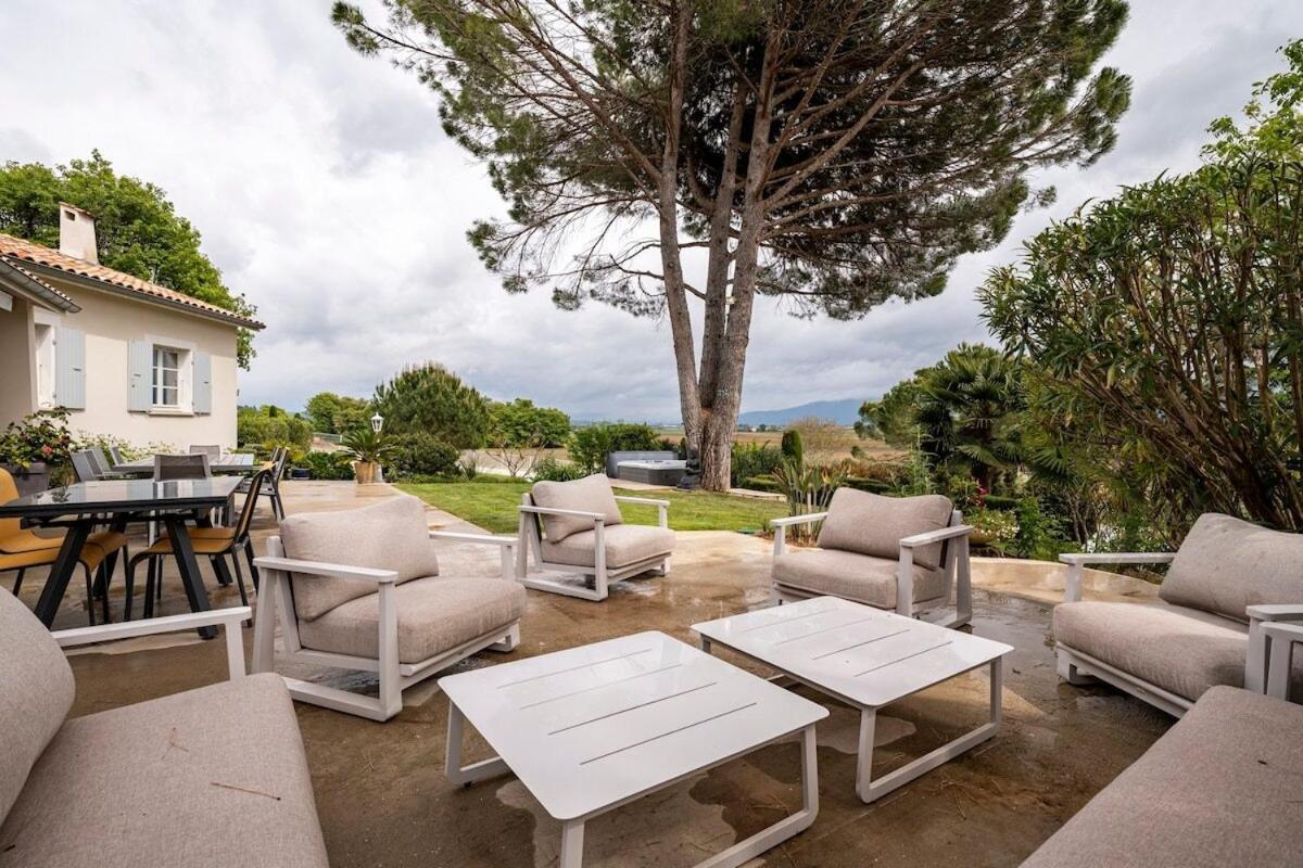La Villa Moursoise 4 Etoiles Exteriör bild