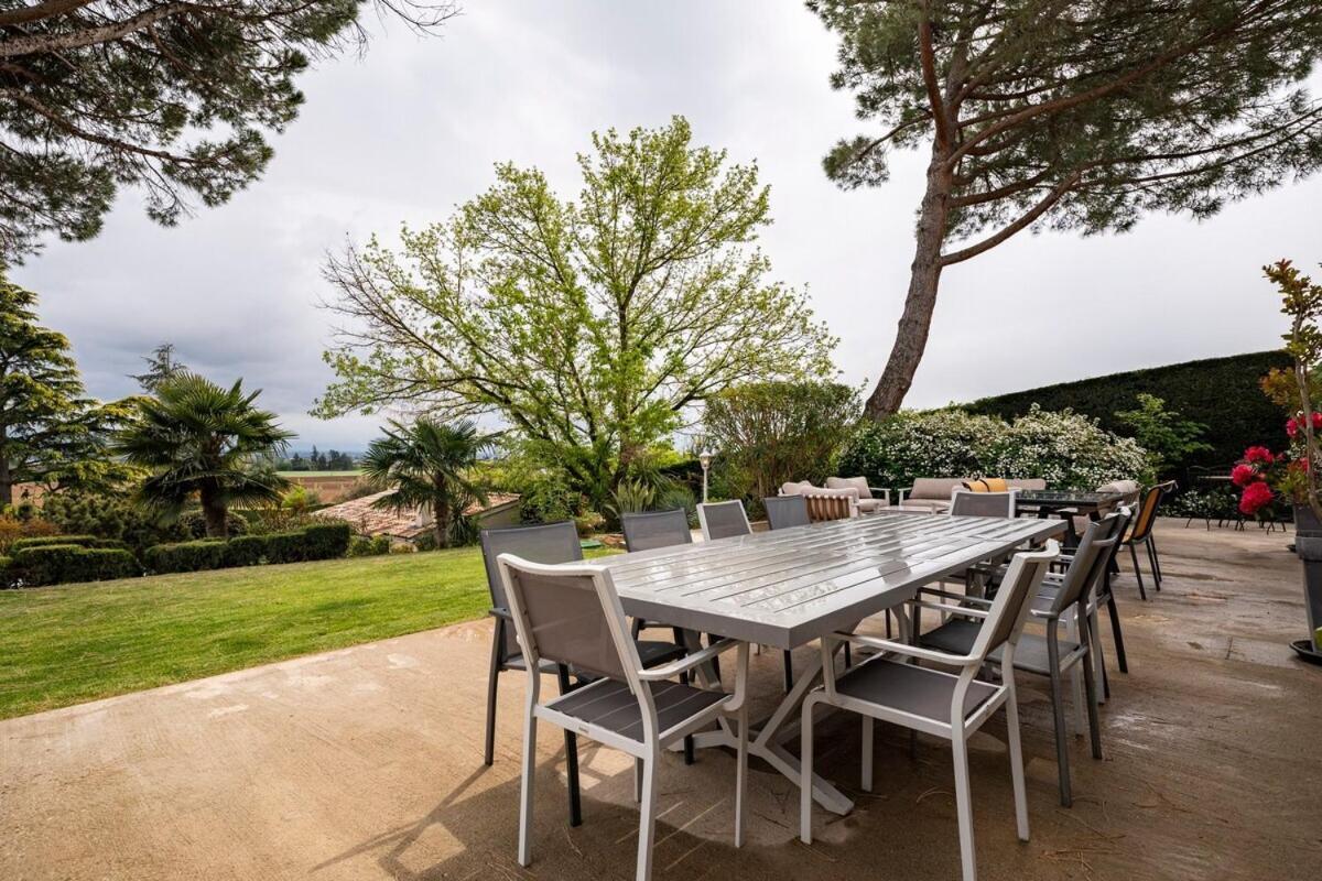 La Villa Moursoise 4 Etoiles Exteriör bild