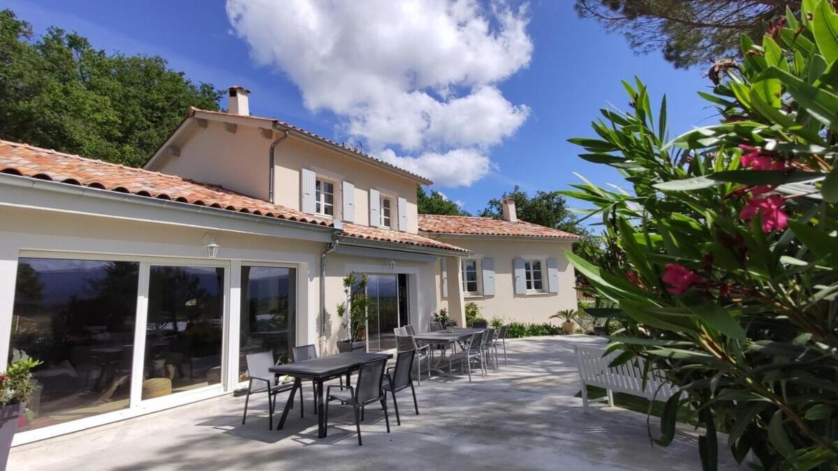 La Villa Moursoise 4 Etoiles Exteriör bild