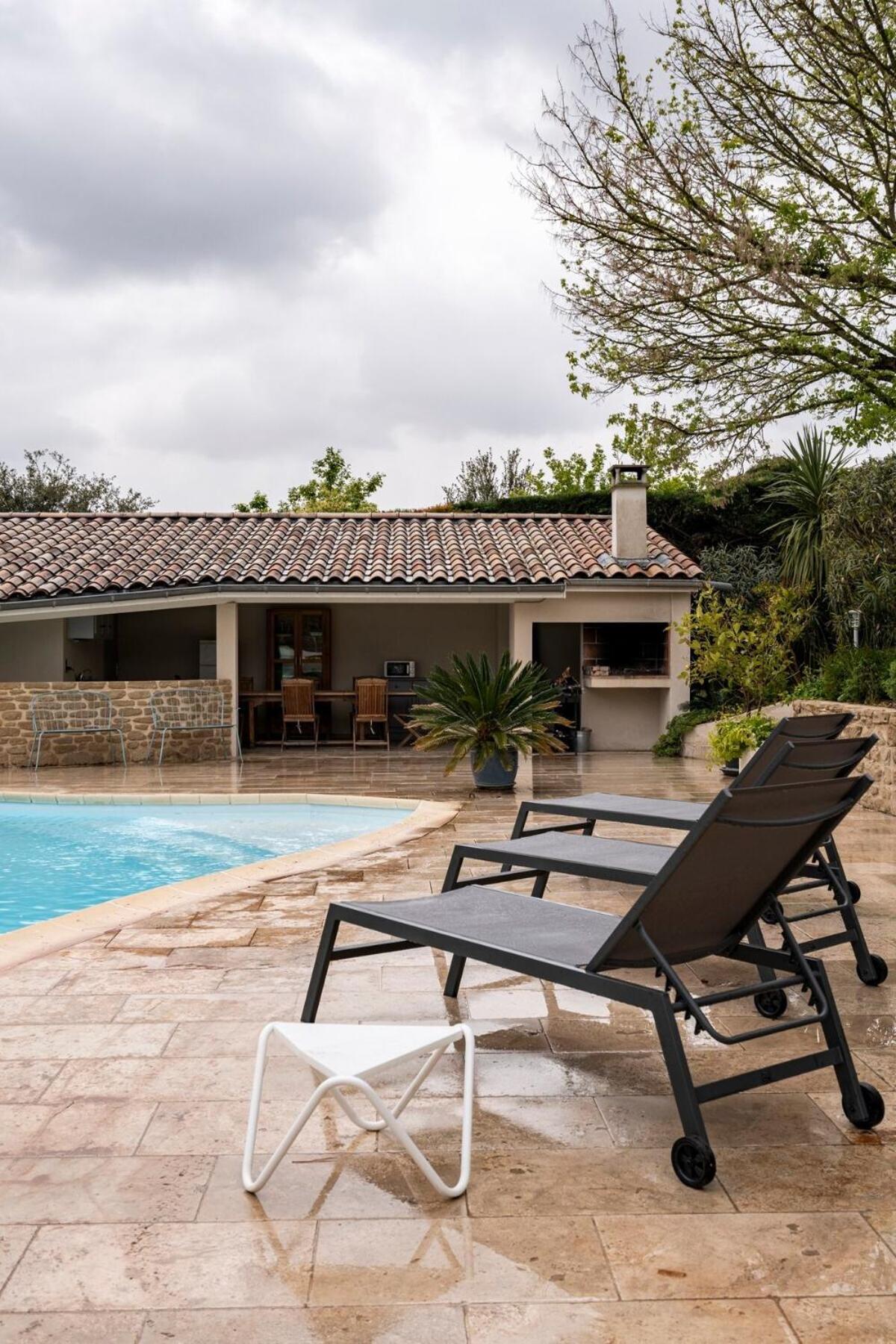 La Villa Moursoise 4 Etoiles Exteriör bild