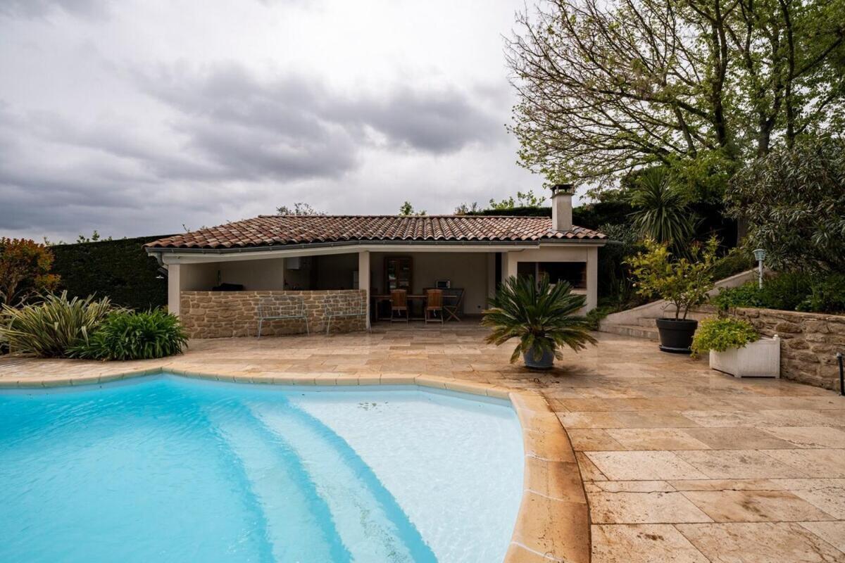 La Villa Moursoise 4 Etoiles Exteriör bild